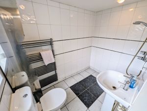 Photo 21- click for photo gallery